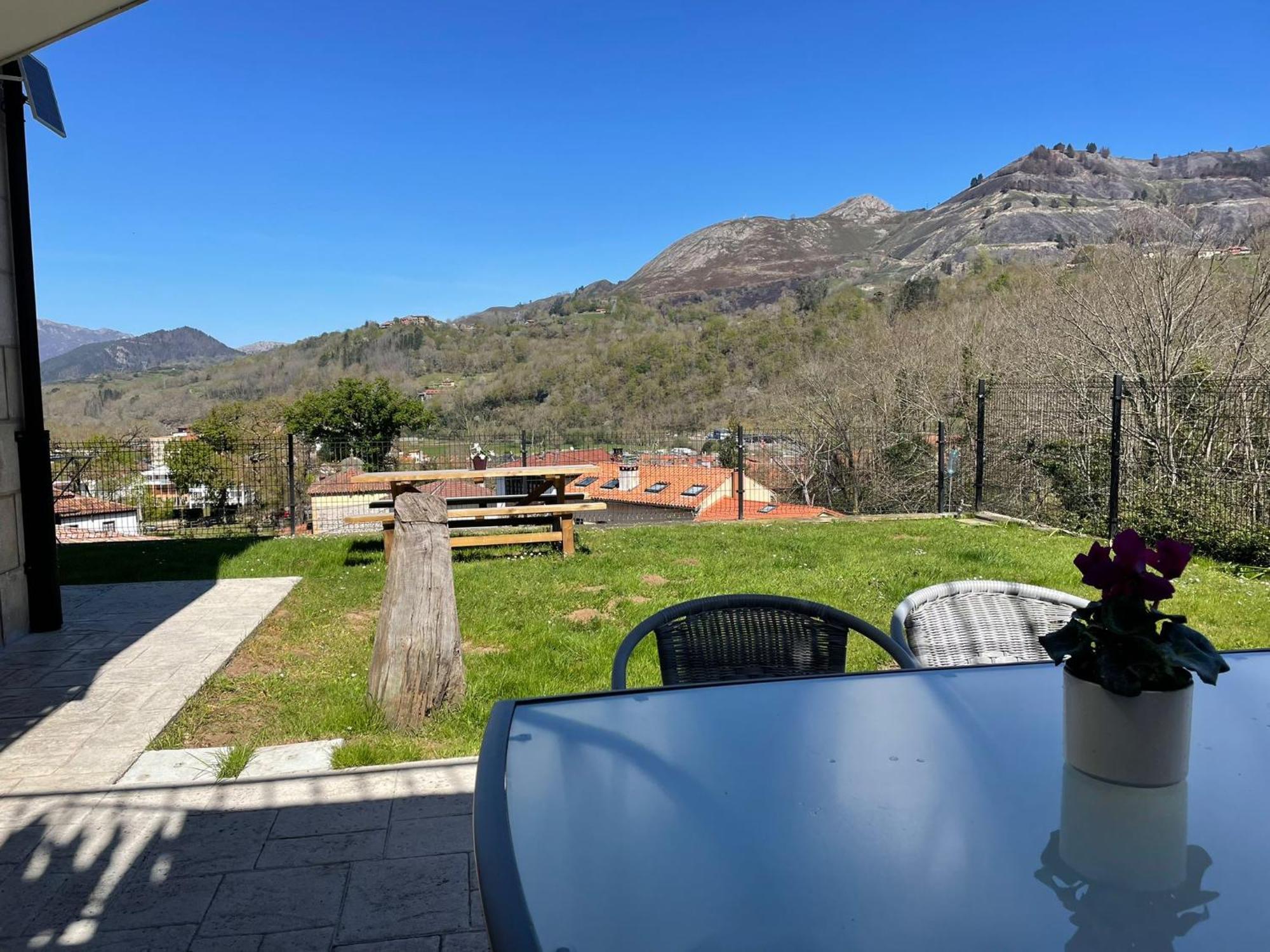 Apartamento Cangas Relax Cangas de Onis Exterior photo